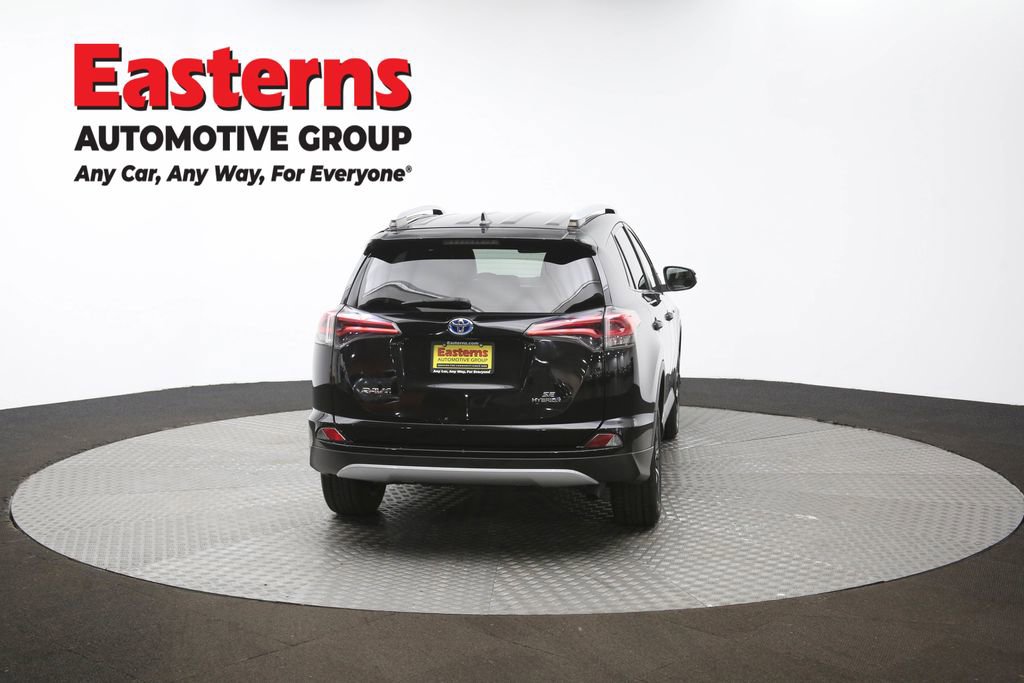 Used 2018 Toyota RAV4 SE image 55