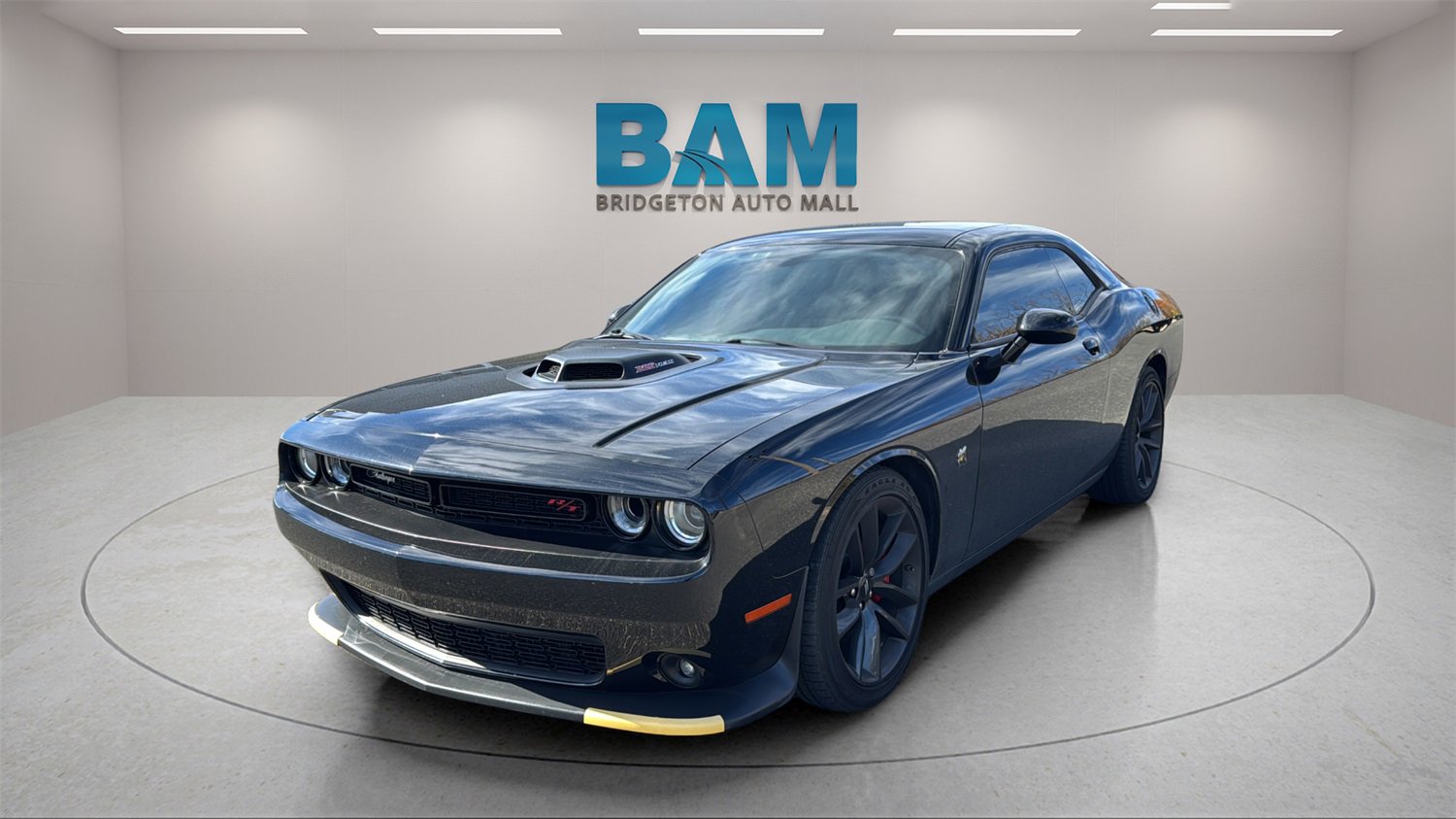 Used 2019 Dodge Challenger R/T Scat Pack w/ Shaker Package image 3