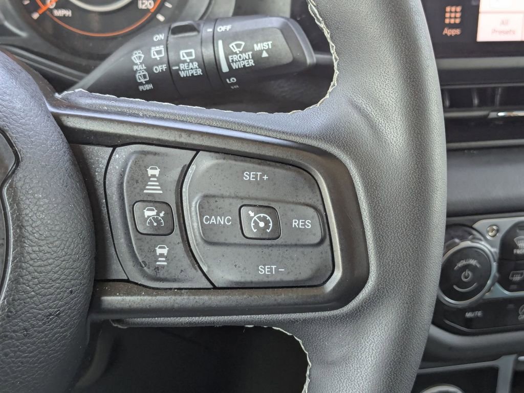 Used 2025 Jeep Wrangler Unlimited Rubicon w/ Convenience Group image 17