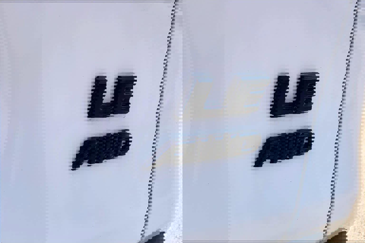 Used 2024 Toyota RAV4 LE image 9