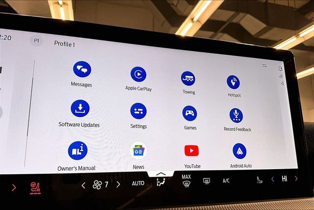 Used 2025 Ford Explorer ST-Line w/ Premium Package image 35