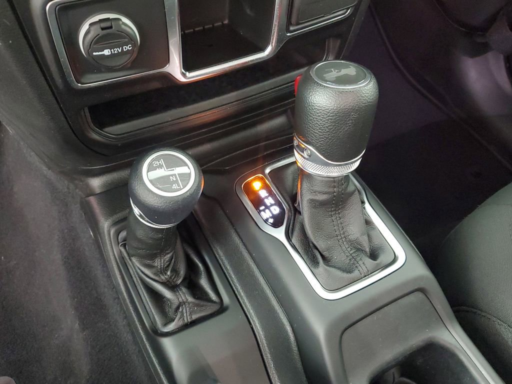 Used 2022 Jeep Wrangler Unlimited Sport image 18