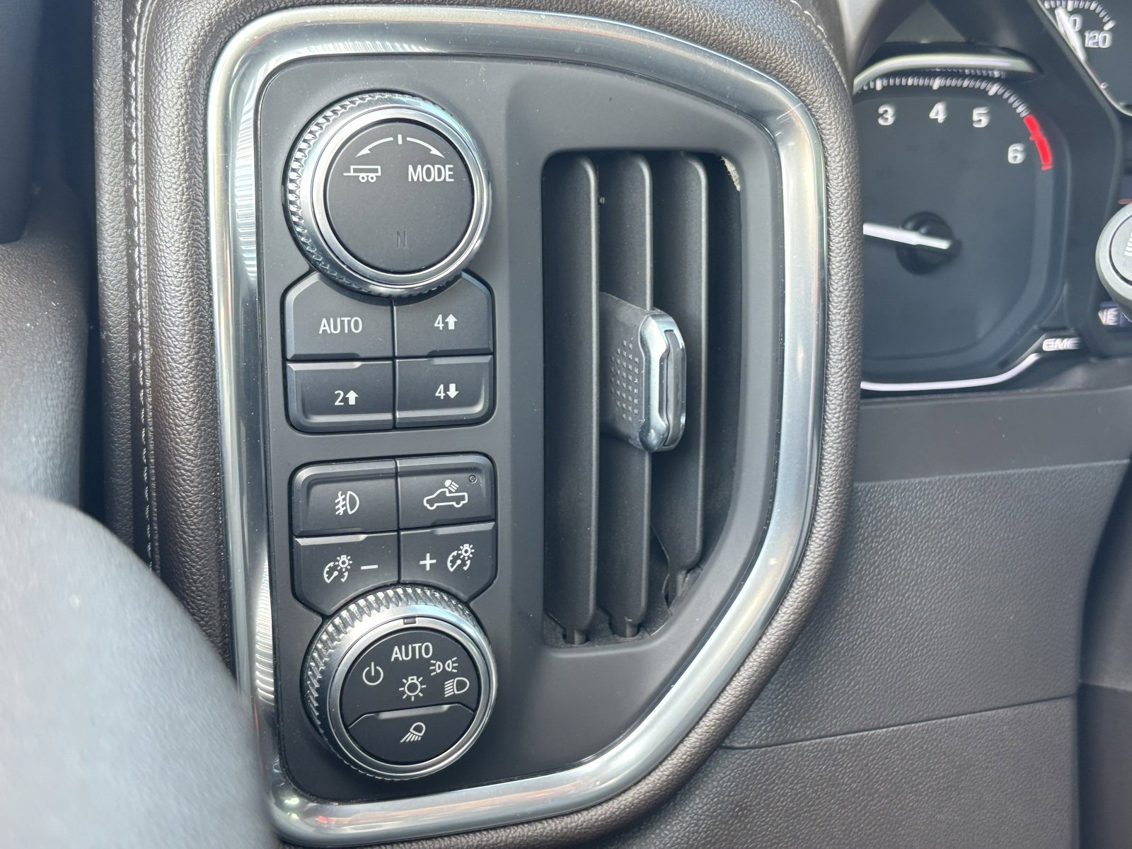 Used 2021 GMC Sierra 1500 SLT w/ SLT Premium Plus Package image 4