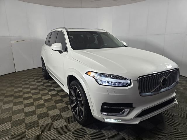 Used 2023 Volvo XC90 B6 Plus w/ Protection Package Premier image 3