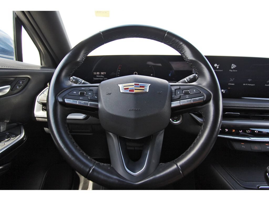 Used 2025 Cadillac XT4 Premium Luxury FWD image 14