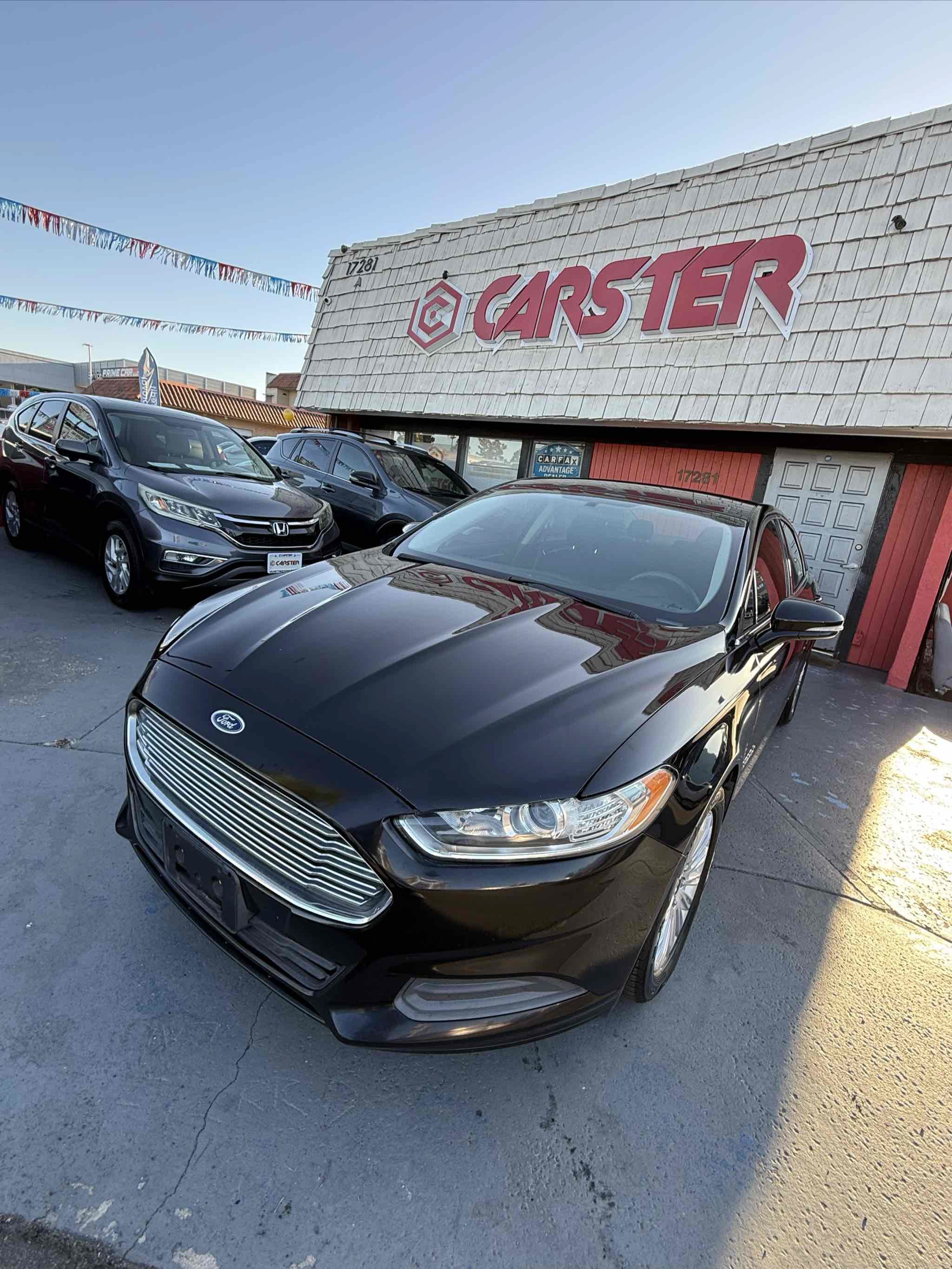 Used 2016 Ford Fusion SE FWD image 6