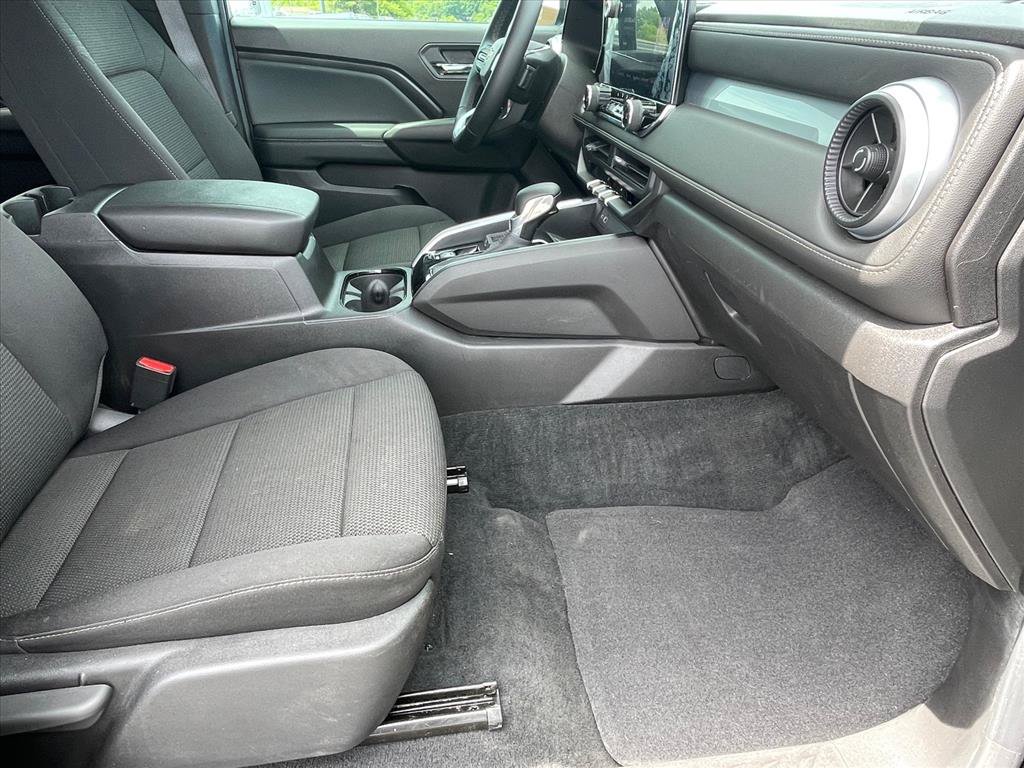 Used 2025 Chevrolet Colorado LT RWD image 25