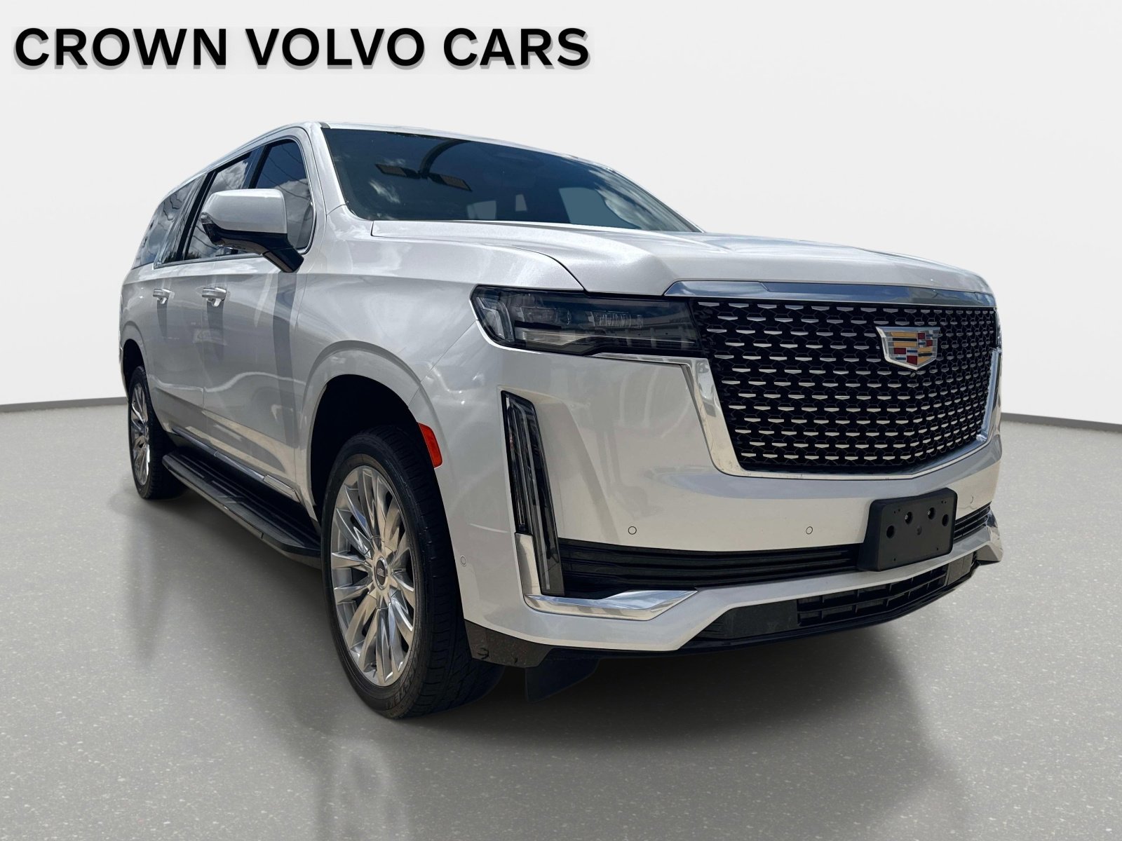 Used 2022 Cadillac Escalade ESV Premium Luxury w/ Performance Package AWD/4WD image 3