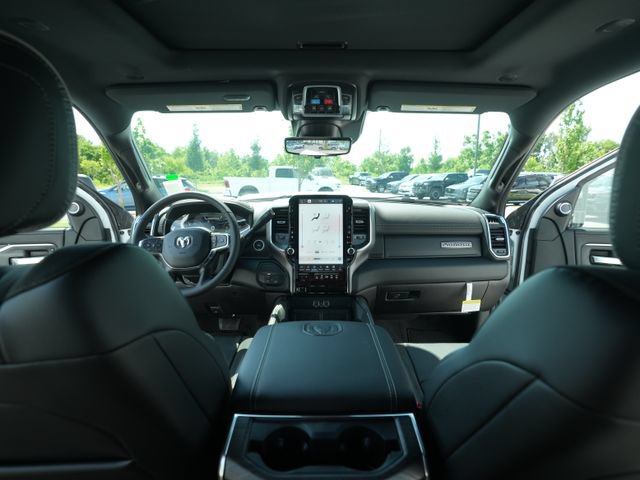 New 2026 RAM 3500 Laramie AWD/4WD image 22