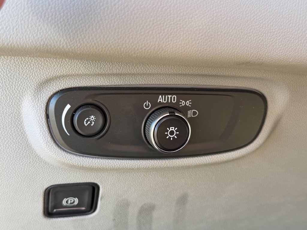 Used 2022 GMC Terrain SLE w/ Driver Convenience Package AWD/4WD image 21