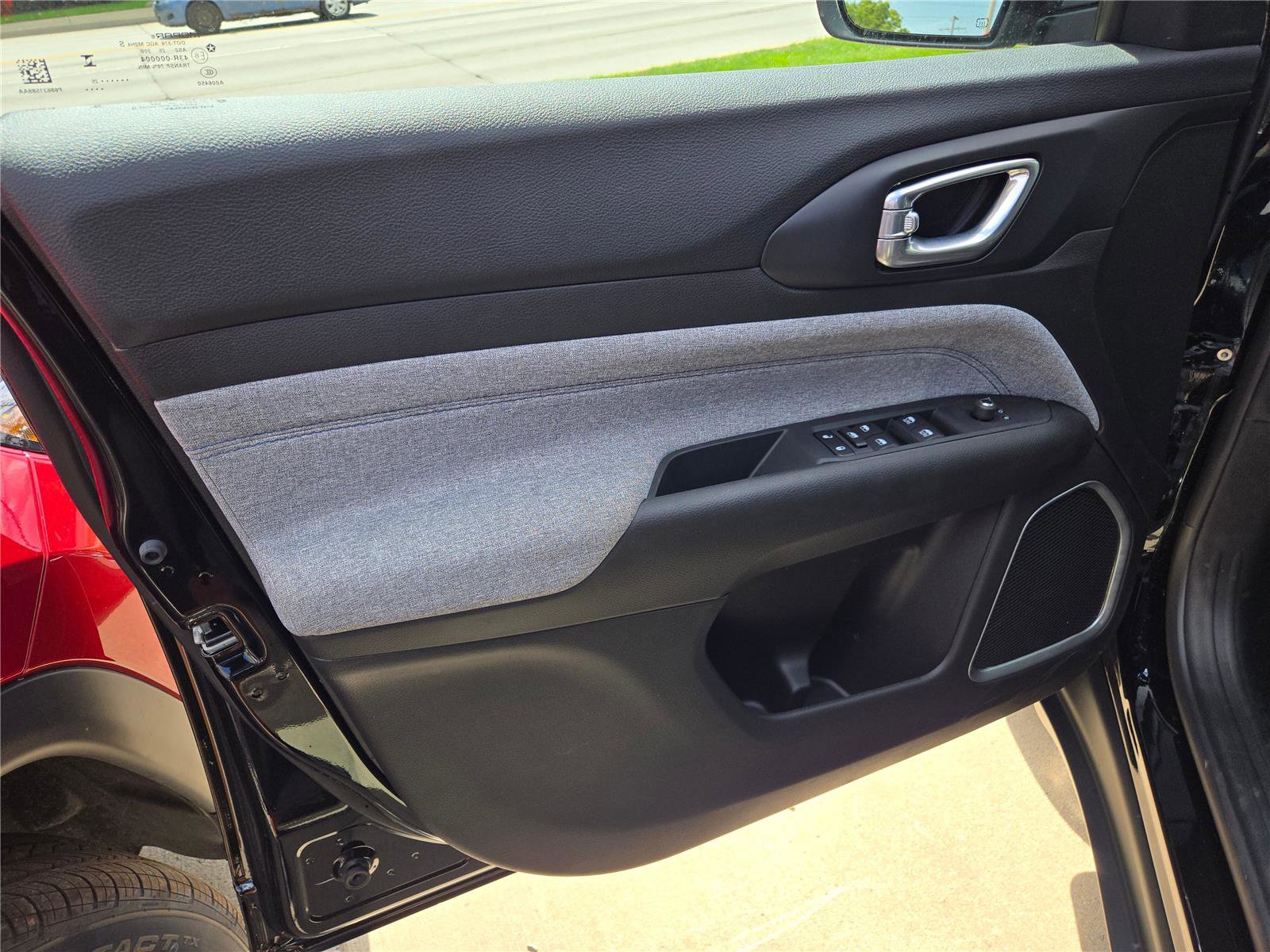 New 2025 Jeep Compass Latitude w/ Convenience Group image 16