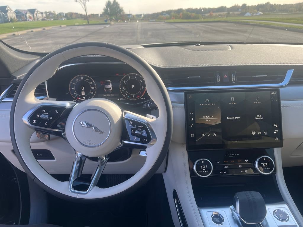 New 2025 Jaguar F-PACE R-Dynamic S AWD/4WD image 12