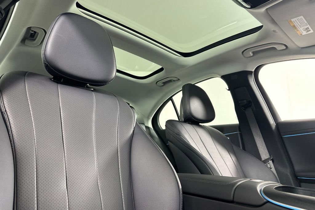 Certified 2025 Mercedes-Benz E 350 4MATIC Sedan image 21