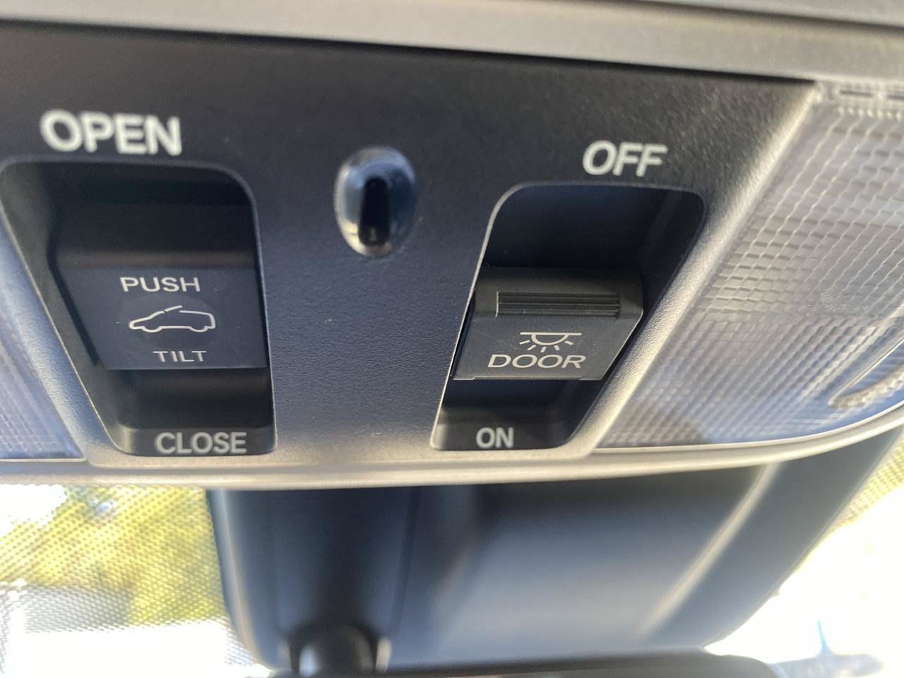 Used 2018 Honda Odyssey EX-L image 24