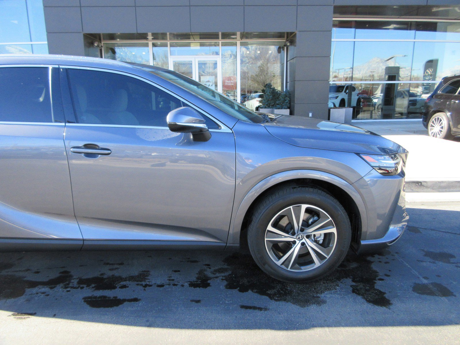 Used 2023 Lexus RX 350h image 12