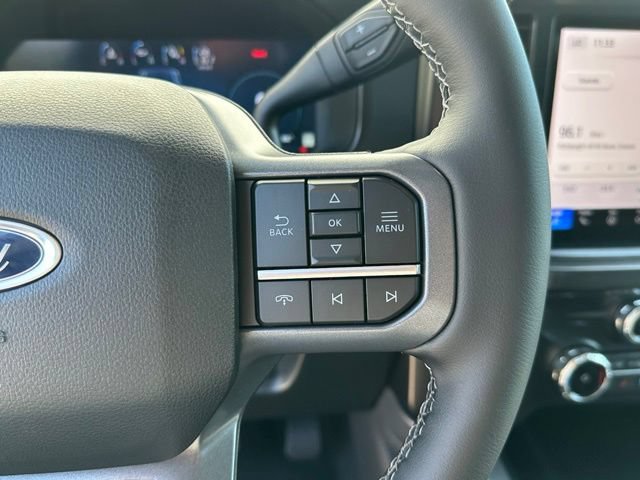 New 2026 Ford F250 Lariat w/ Black Appearance Package AWD/4WD image 10