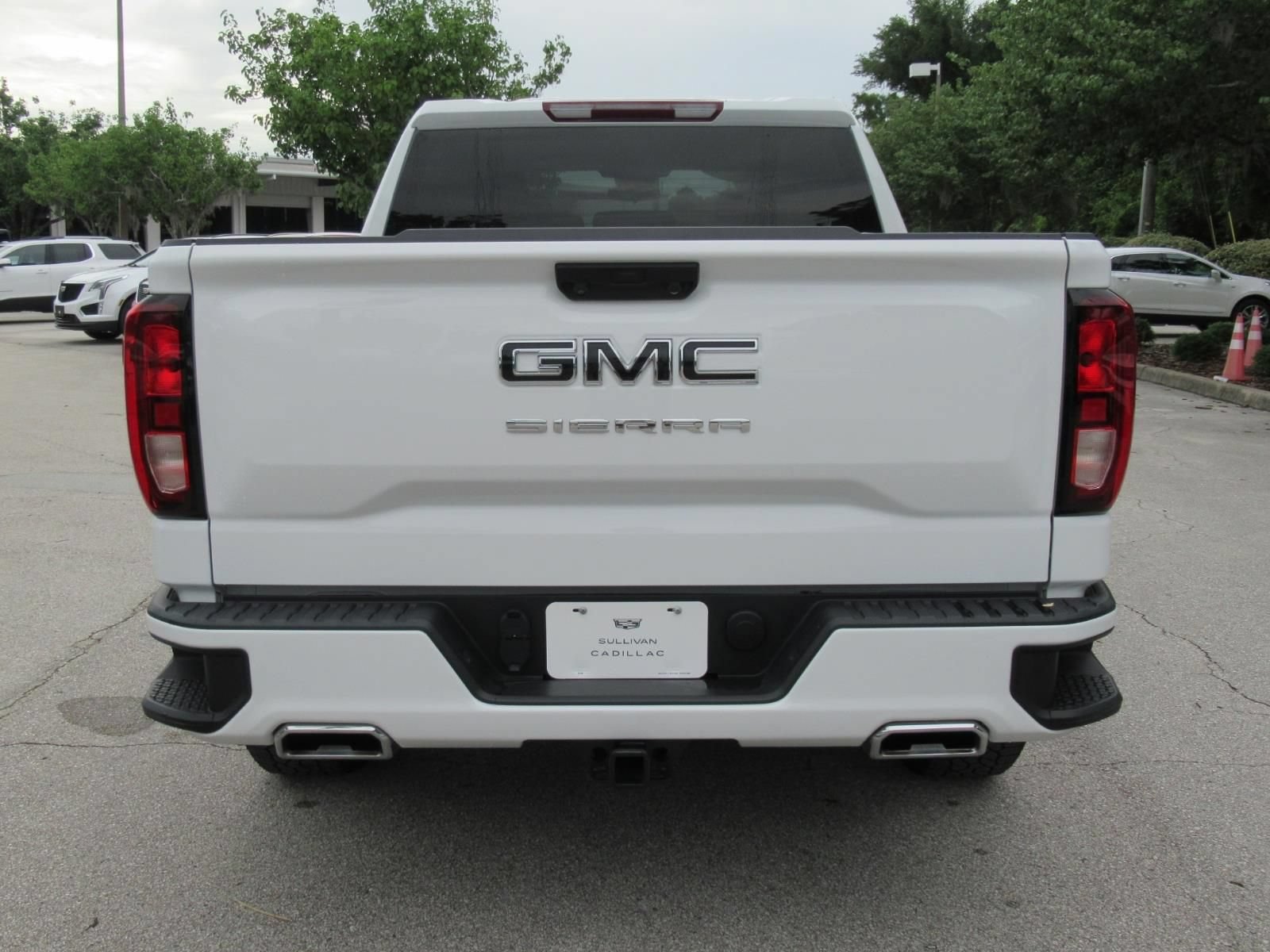 Used 2024 GMC Sierra 1500 Elevation w/ LPO, Elevation Black Package AWD/4WD image 5