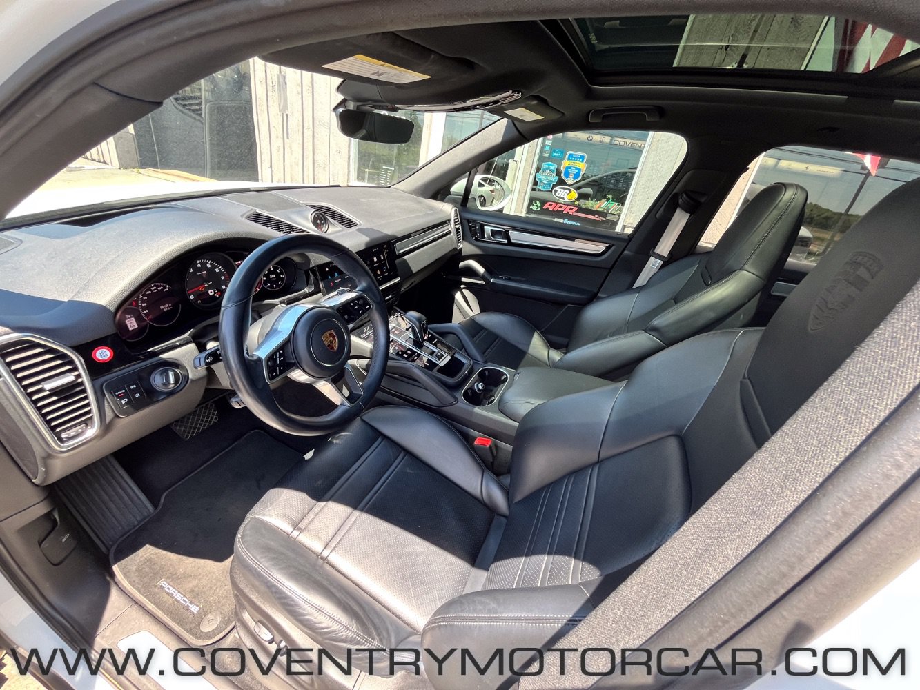 Used 2023 Porsche Cayenne Platinum Edition AWD/4WD image 29