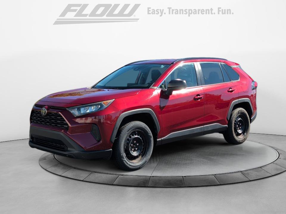 Used 2020 Toyota RAV4 LE FWD image 4