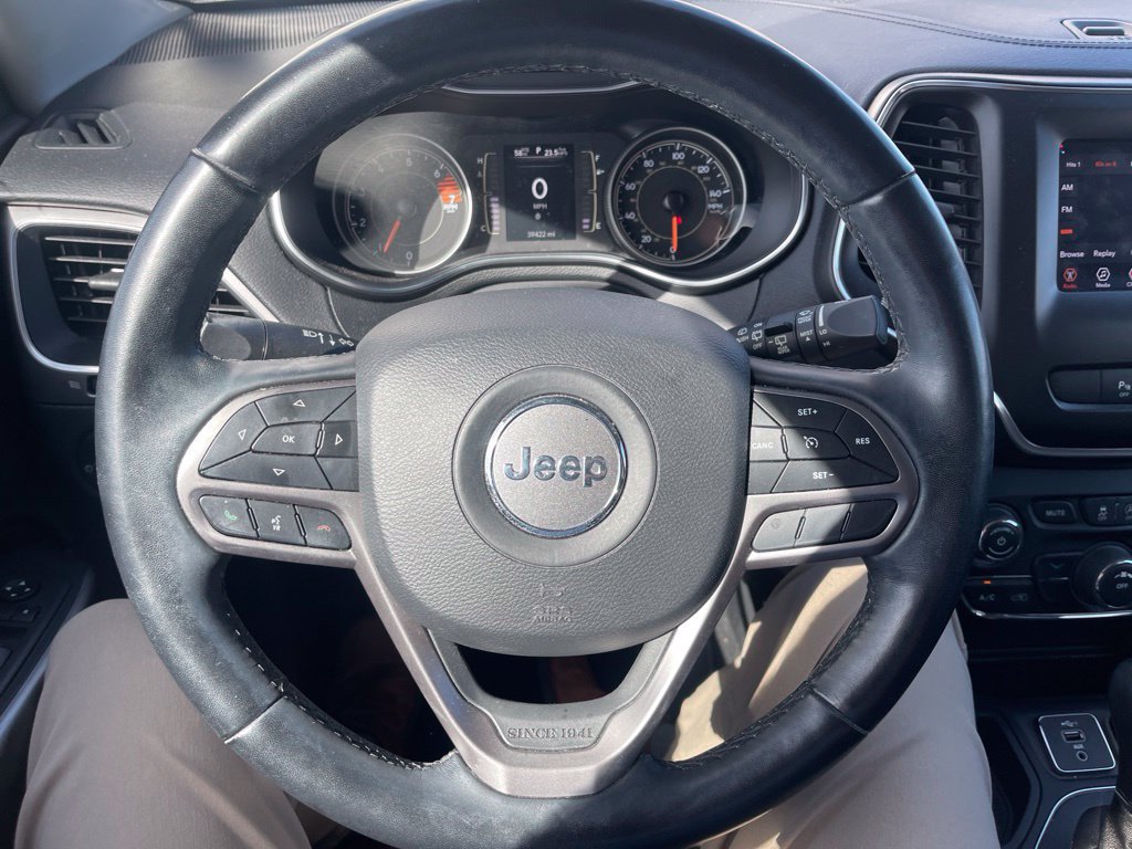 Used 2021 Jeep Cherokee Latitude Plus FWD image 9