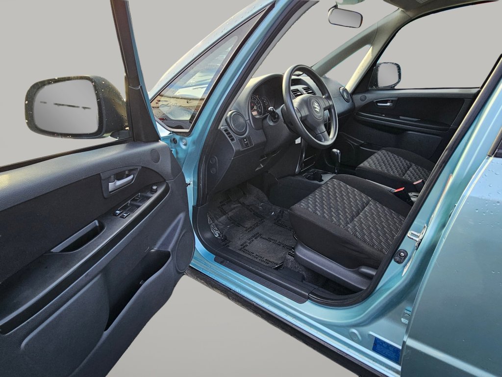 Used 2009 Suzuki SX4 AWD Hatchback image 19