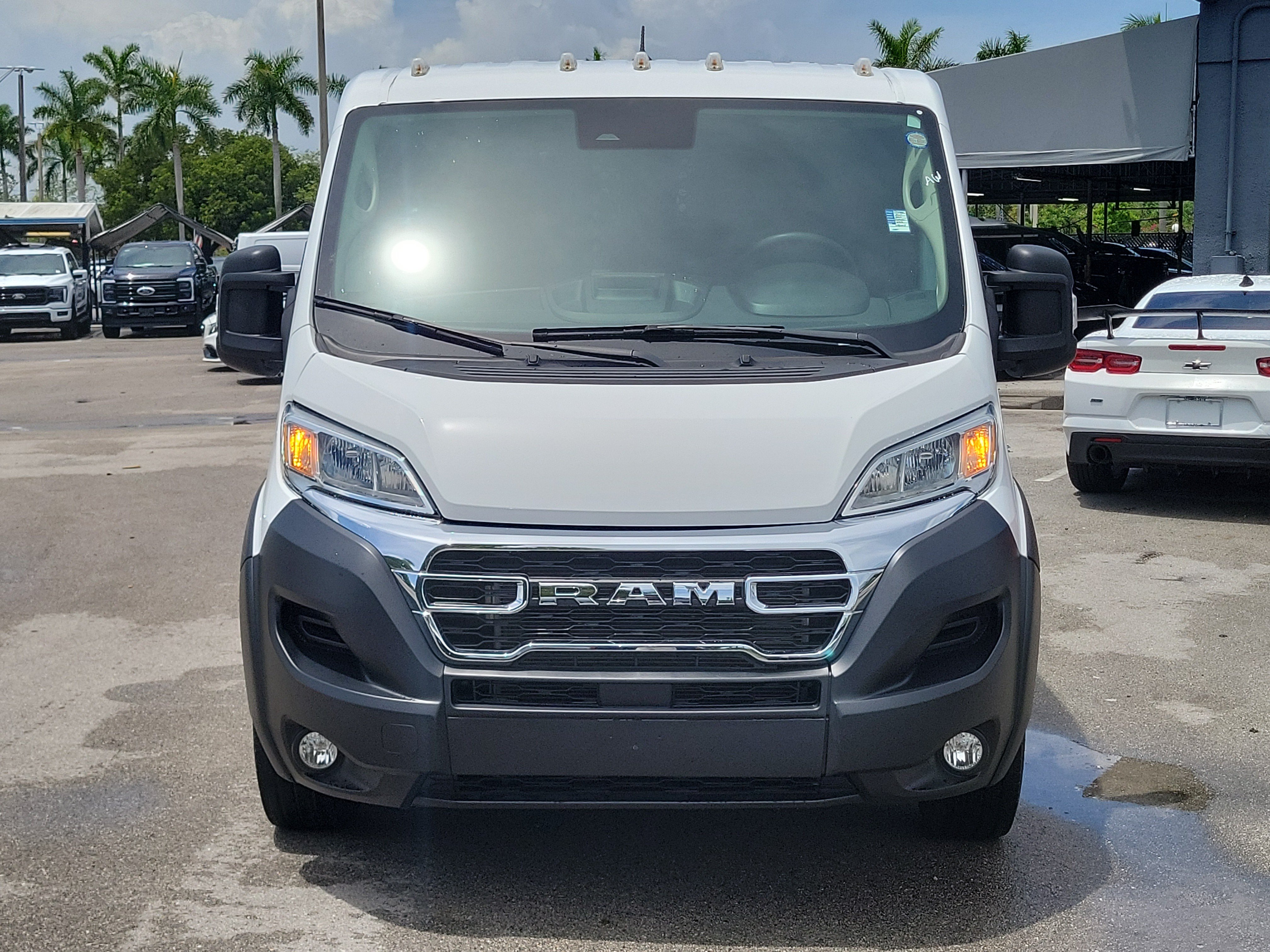 Used 2025 RAM ProMaster 2500 w/ U-Haul Equipment Group FWD image 2