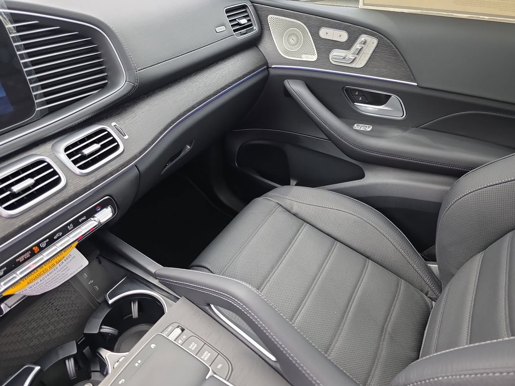 New 2026 Mercedes-Benz GLS 450 4MATIC image 19