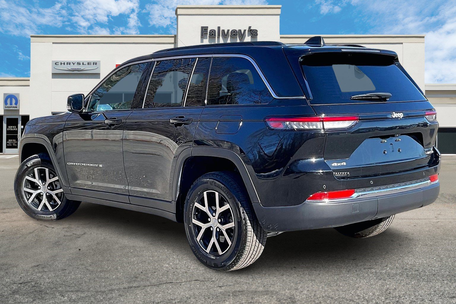 Certified 2024 Jeep Grand Cherokee Limited image 12