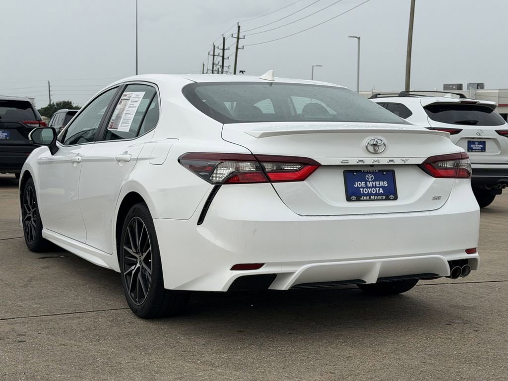 Used 2024 Toyota Camry SE FWD image 7
