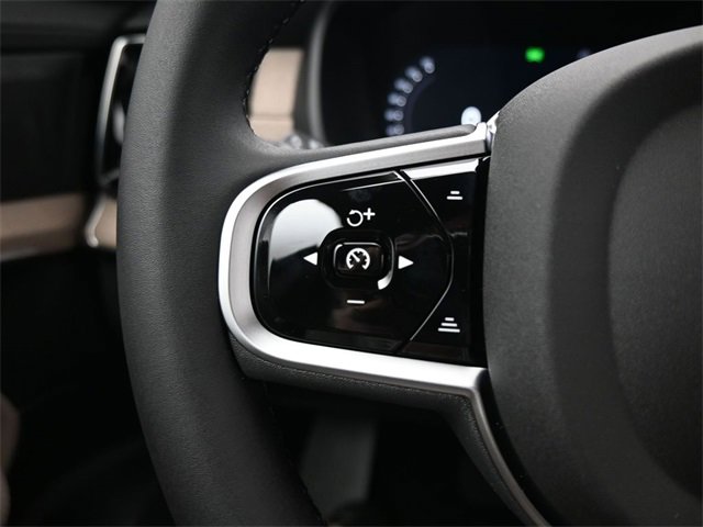 New 2026 Volvo XC90 B6 Plus w/ Protection Package Premier image 26