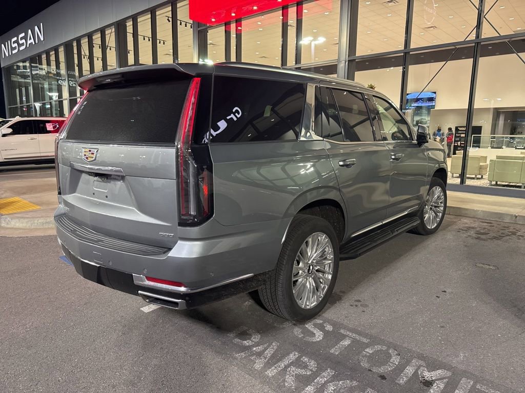 Used 2025 Cadillac Escalade Premium Luxury image 5