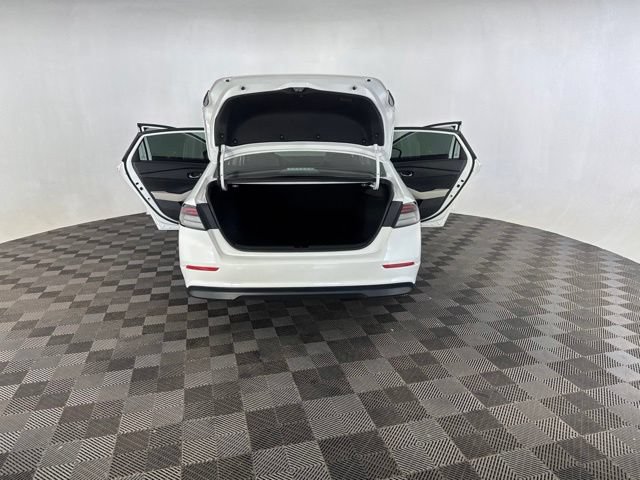 Used 2024 Honda Accord EX image 19