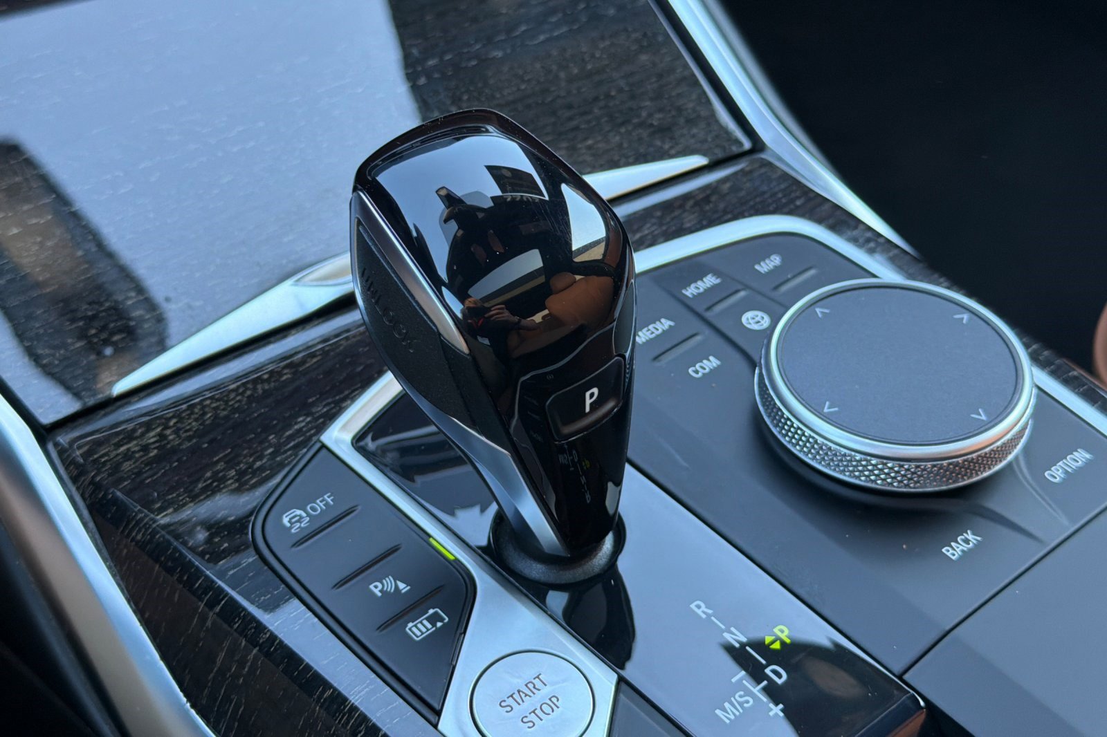 Certified 2022 BMW 330e 330e w/ Convenience Package image 27