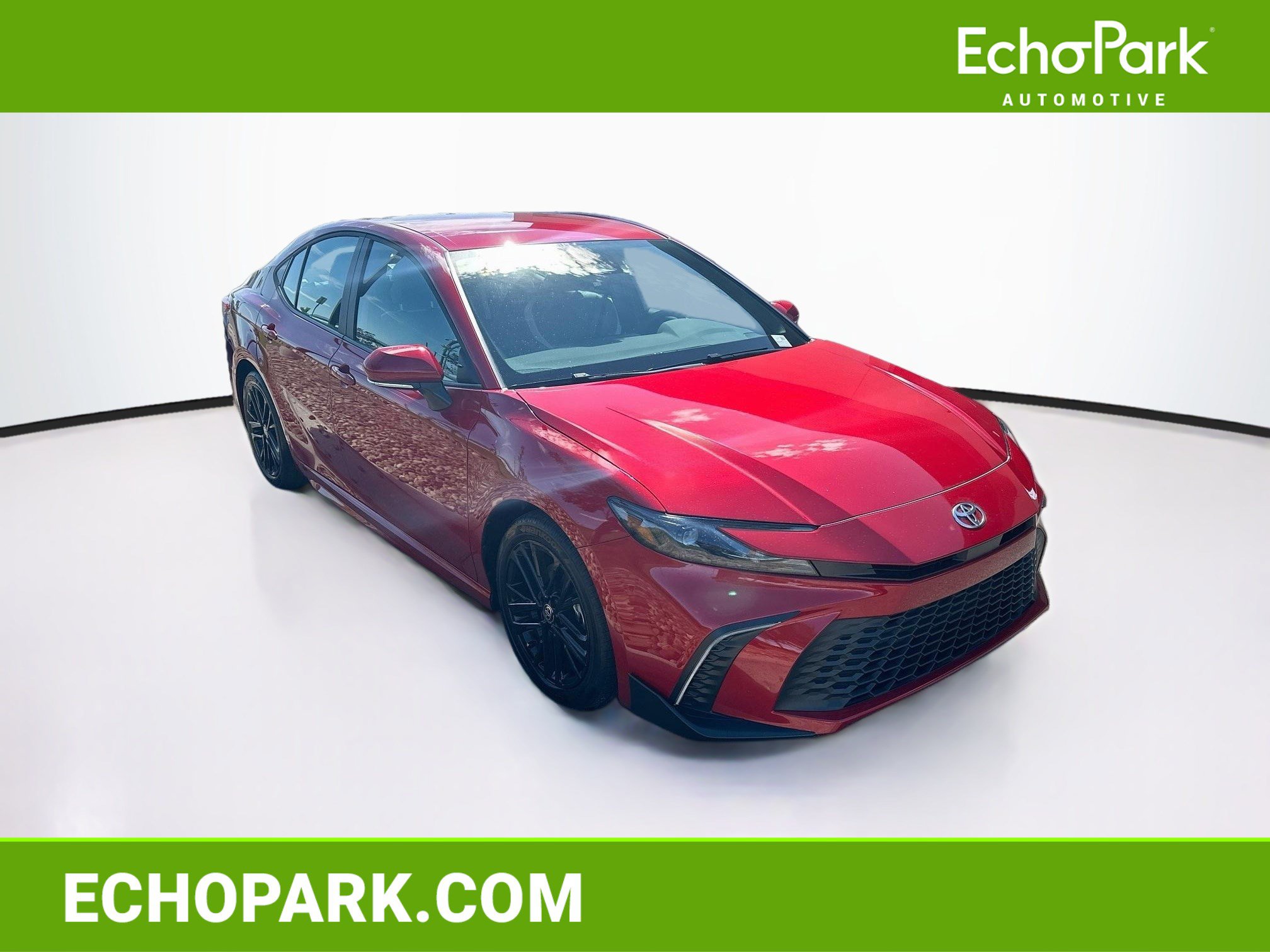 Used 2026 Toyota Camry SE FWD image 1