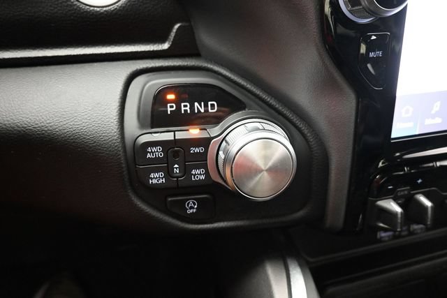 Used 2025 RAM 1500 Laramie w/ Sport Appearance Package AWD/4WD image 8