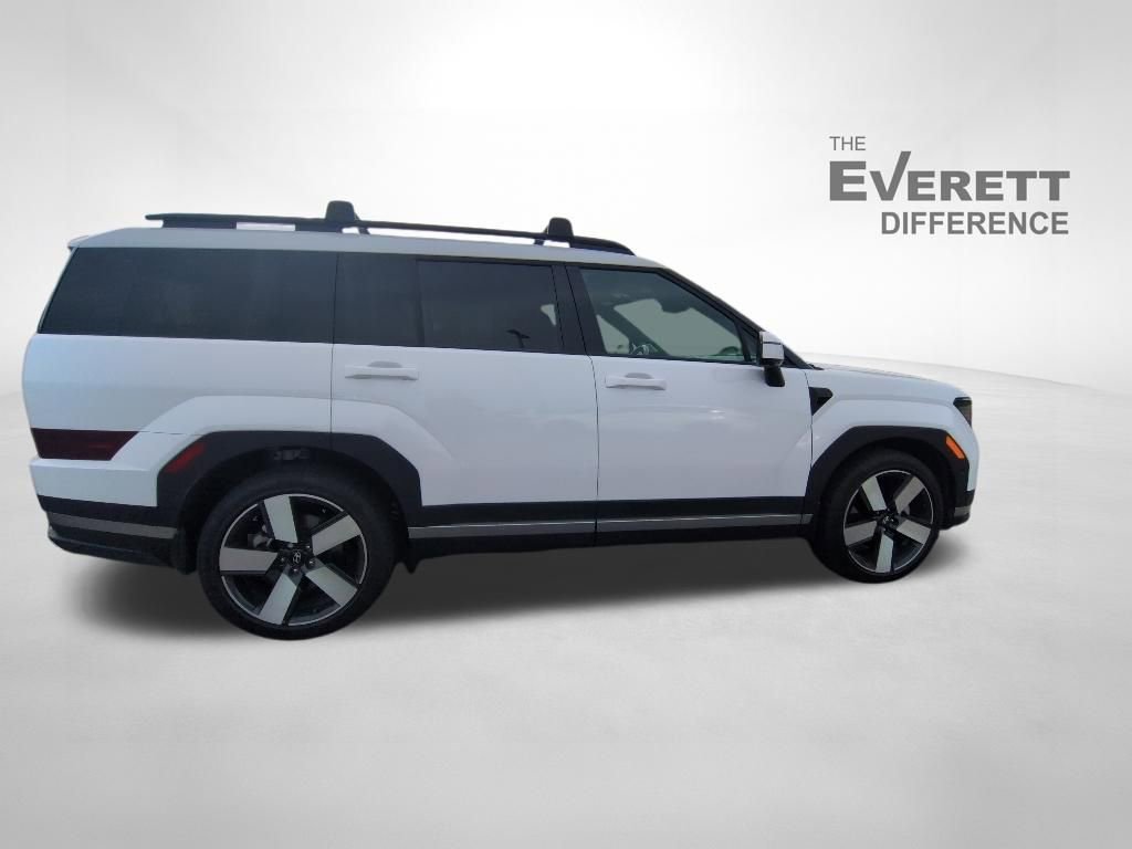 Used 2025 Hyundai Santa Fe Limited FWD image 3