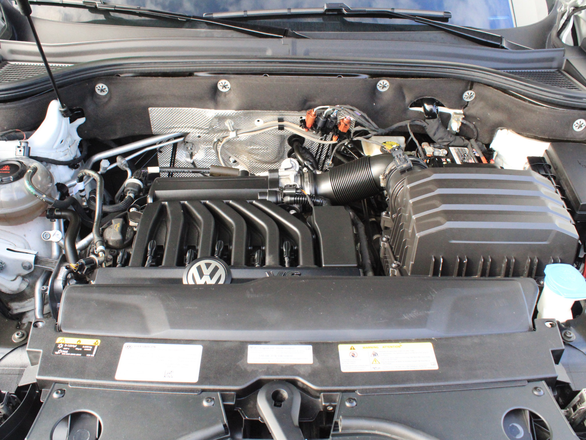 Used 2023 Volkswagen Atlas SEL AWD/4WD image 40