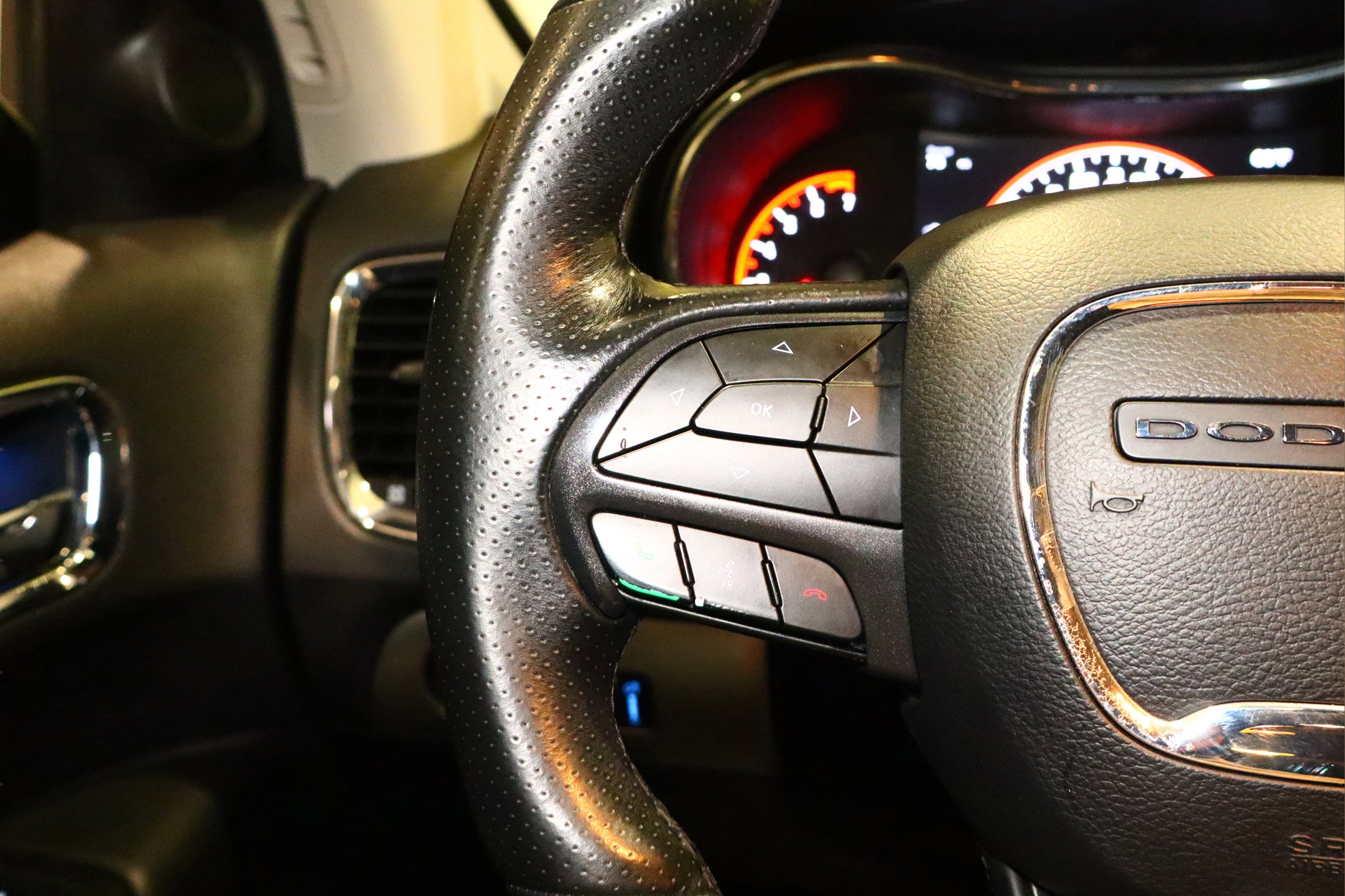 Used 2018 Dodge Durango SXT w/ 3rd Row Seating Group image 11