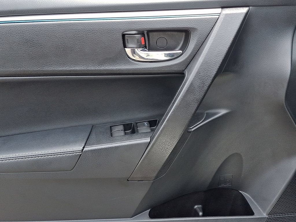 Used 2015 Toyota Corolla S FWD image 12