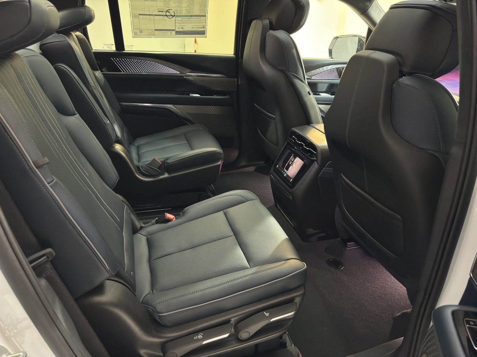 New 2025 Cadillac Escalade IQ Luxury 2 image 56
