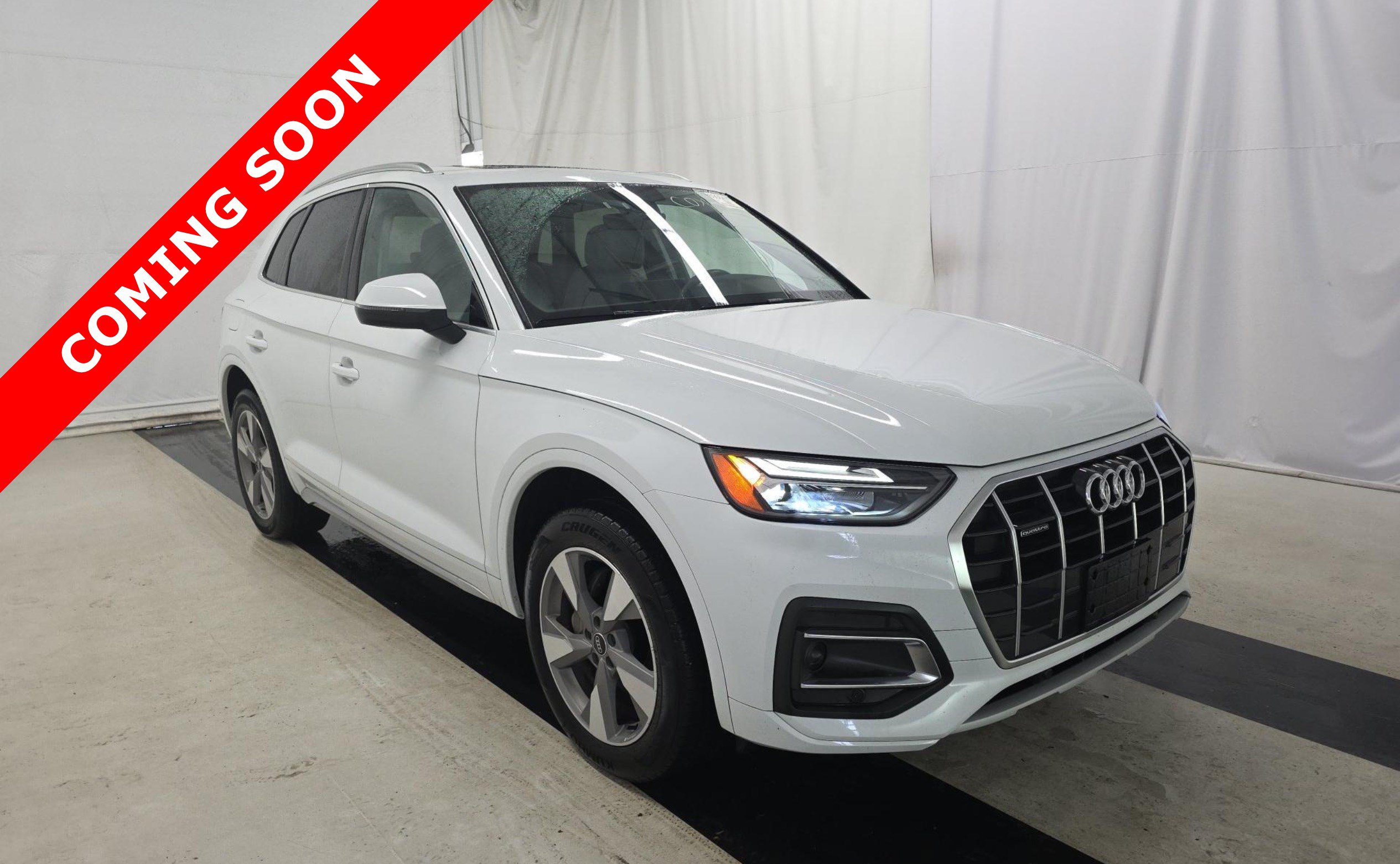 Used 2023 Audi Q5 2.0T Premium w/ Convenience Package AWD/4WD image 3