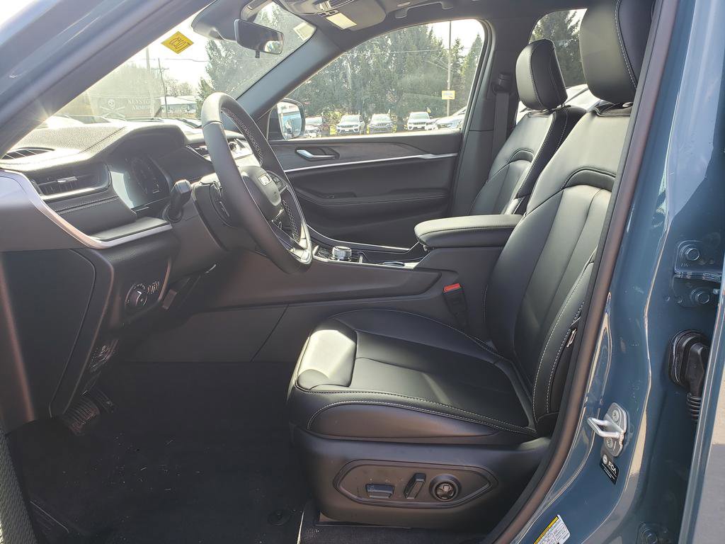 New 2026 Jeep Grand Cherokee Limited image 9