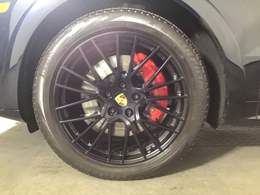 Certified 2021 Porsche Cayenne GTS AWD/4WD image 11