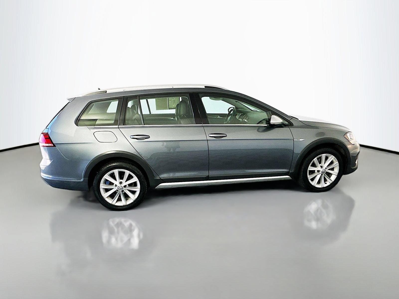 Used 2019 Volkswagen Golf Alltrack AWD/4WD image 8
