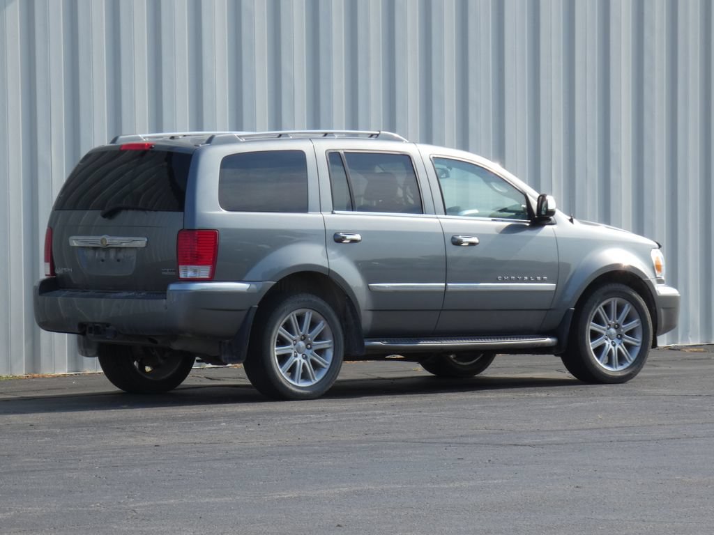 Used 2008 Chrysler Aspen Limited AWD/4WD image 3