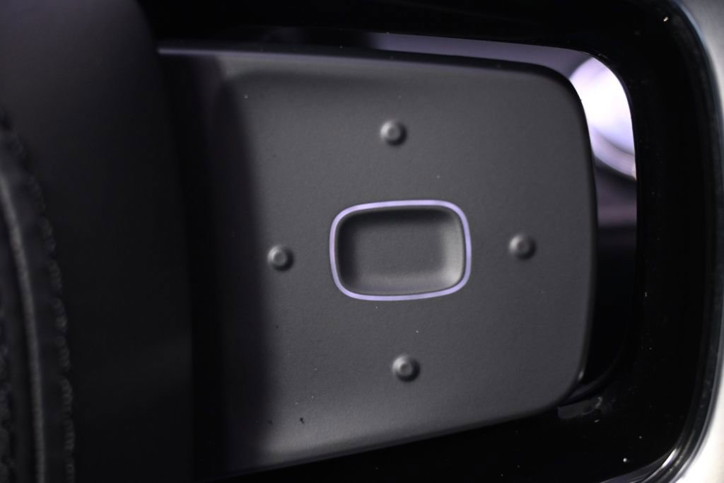 Used 2024 Lincoln Nautilus Reserve w/ Equipment Group 202A AWD/4WD image 32