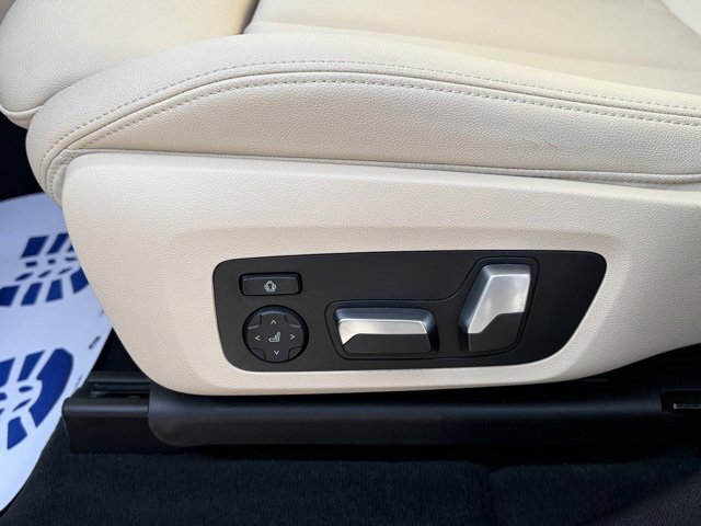 Used 2020 BMW X3 xDrive30e w/ Premium Package image 16