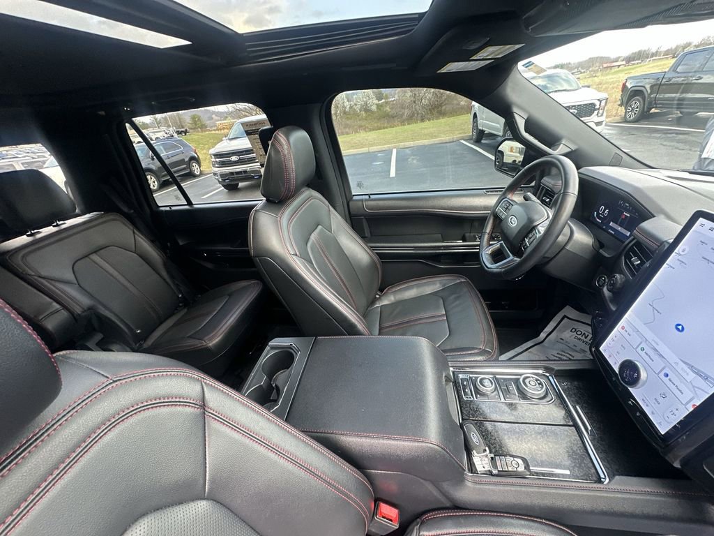 Used 2024 Ford Expedition Limited image 15