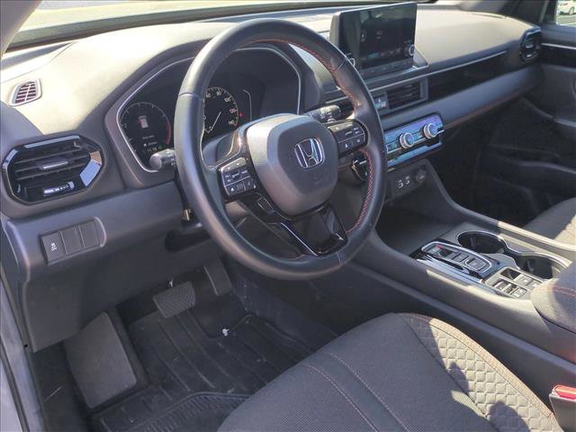 Used 2025 Honda Pilot Sport image 10