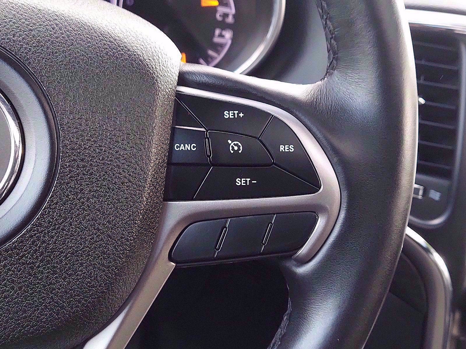 Used 2018 Jeep Grand Cherokee Altitude image 22